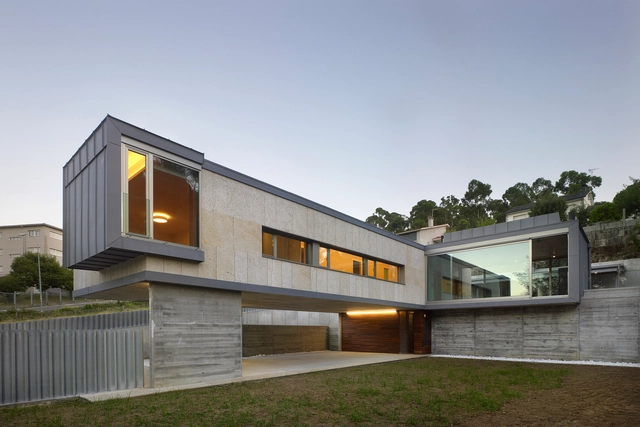House in Monteporreiro / rodriguez + pintos - Exterior Photography, Houses, Facade