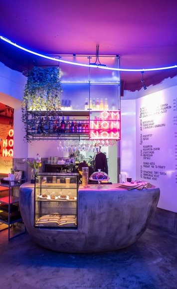 OMNOMNOM Vegan Cafe / replus design bureau - Renovation