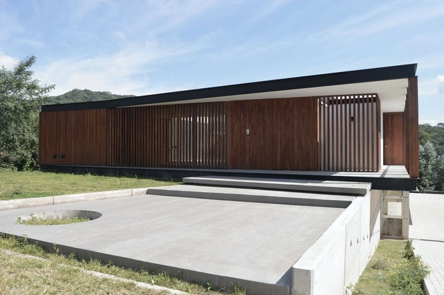 Casa Finca Cuyaya II / HORIZONTAL ARQUITECTOS - Casas, Jardín, Fachada