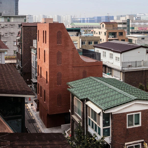 Casa de Cinco Pavimentos / stpmj - Residencial