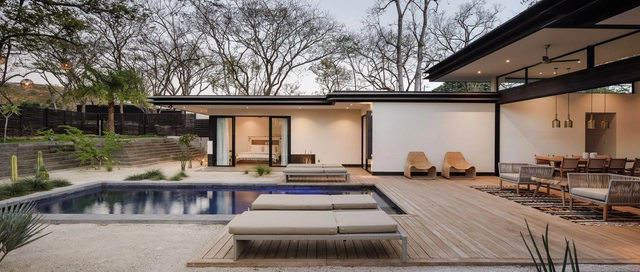 VILLA MONOI / OsArq - Casas, Patio, Fachada, Puerta, Bancas