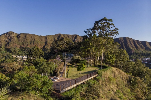 Mirante das Mangabeiras / Grupo Arquitetos e Urbanistas - Edificios Públicos, Jardim, Floresta
