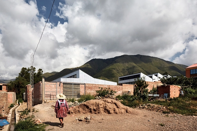 Internado en campus de agronomía bella vista en Bolivia / CODE - Centro De Investigación