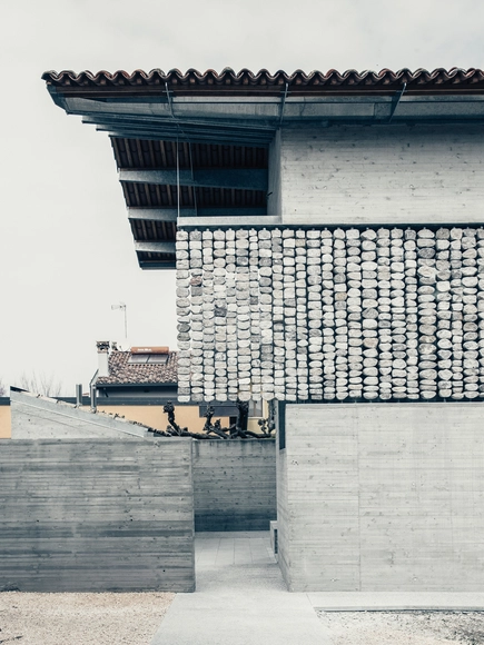 Stoned House / Elastico Farm - Renovation