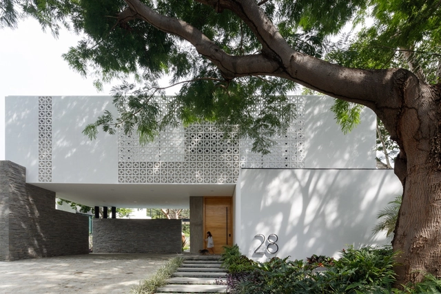 Residência La Blanca / Di Frenna Arquitectos - Casas