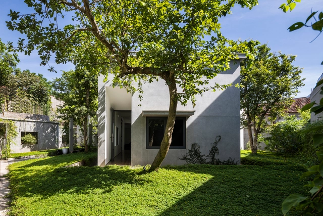 Casa Y / Nguyen Khac Phuoc Architects  - Casas