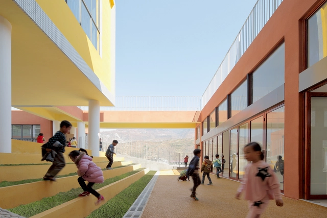 雅安市汉源县河西乡中心幼儿园 / 东意建筑 - 幼儿园