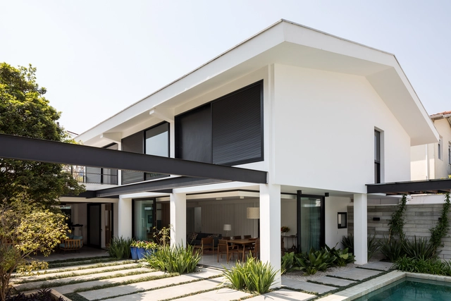 Residência Moema PF / DT Estudio - Design De Interiores, Aido, Porta, Fachada, Cadeira