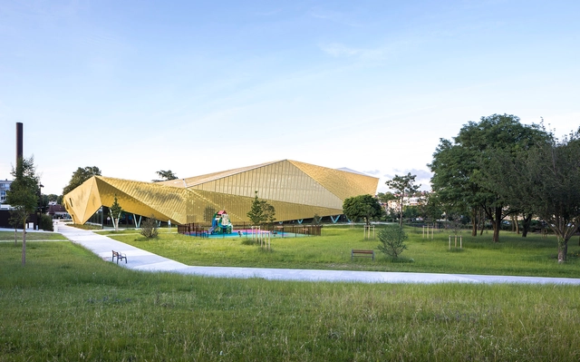 Complexo Esportivo La Fontaine / archi5 + Tecnova Architecture - Recreação  E Treinamento