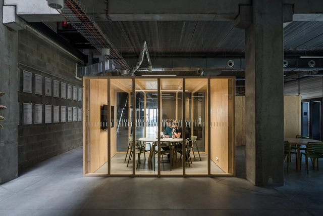 GAD，打开空间开放思维 / Roman Zitnansky architecture + GutGut - 公共机构设施