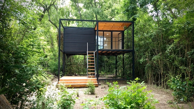 Una Casa para Laura / Facultad de Arquitectura, Diseño, Arte y Urbanismo de la Universidad de Morón - Casas, Jardín, Escaleras, Fachada, Bosque
