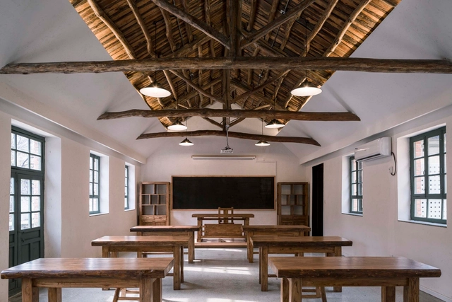 12-Bay Art School & Chin House / 3andwich Design / He Wei Studio - Interior Photography, Institute, Beam, Table, Lighting, Bench