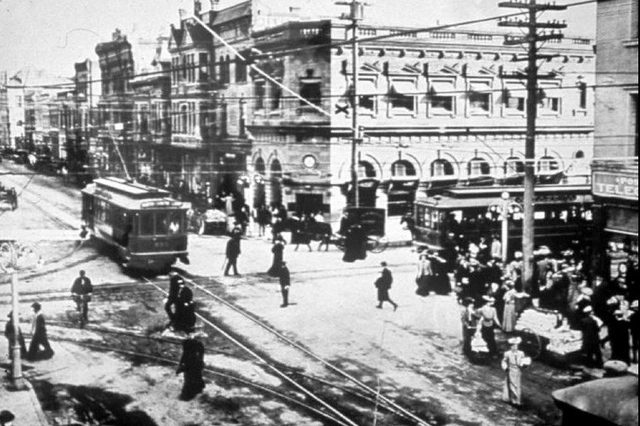 Old Pasadena Historic District Walking Tour - Featured Image