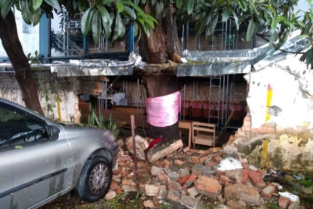 Parede do Teatro Oficina cede após temporal em São Paulo - Imagem de Destaque