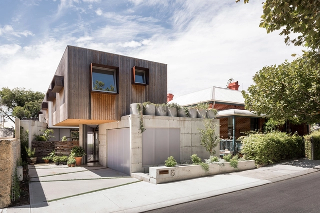 Silver Street House / EHDO - Houses Interiors, Facade, Door