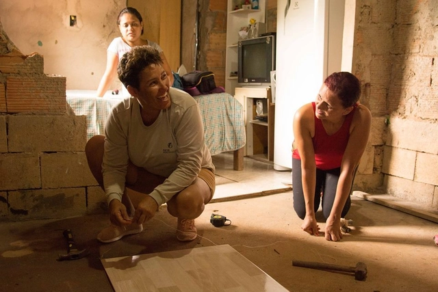 Architecture in the Periphery: Teaching Women to Build Houses in Brazil - Featured Image