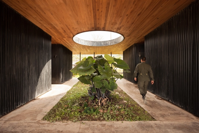 Oficinas Transportes Bolivia / ESTUDIO MUARQ - Edificio De Oficinas, Fachada, Arco, Iluminación