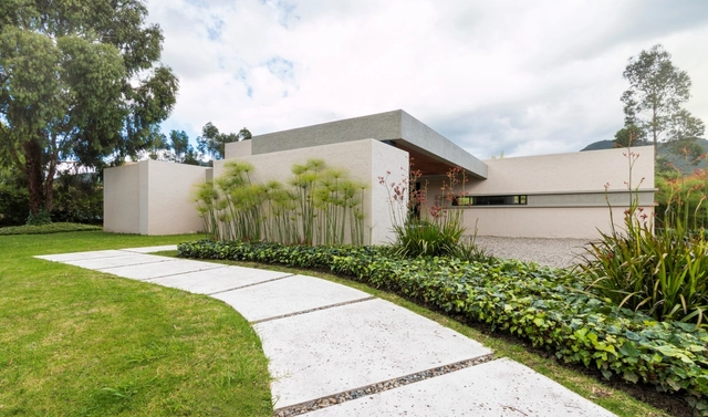 Casa Pergŭla / David Macias - Casas, Jardín, Fachada