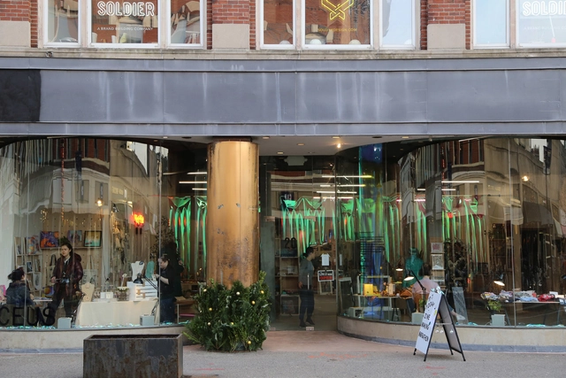 Boston Startup Spaceus Brings Pop-Up Energy to Vacant Storefronts - Featured Image