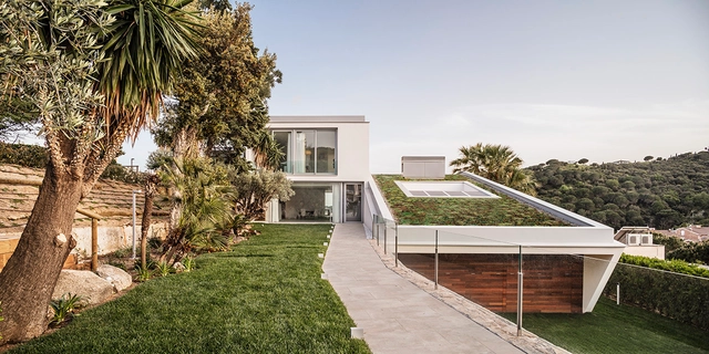 Casa VN / Guillem Carrera - Casas, Jardín, Fachada, Barandas