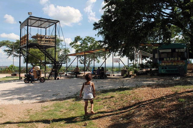 Cerro Mirador / Andrea Stanko Wolf + Sofía Paz + Rolando González Vargas - Reconversión