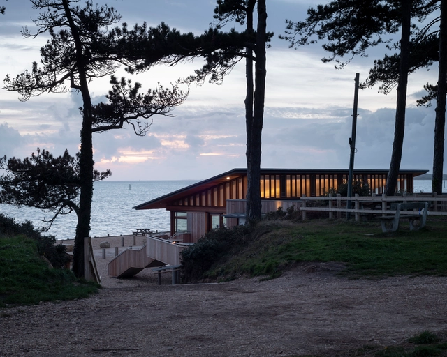 The Lookout / Hampshire County Council Property Services - Restaurant, Facade, Coast