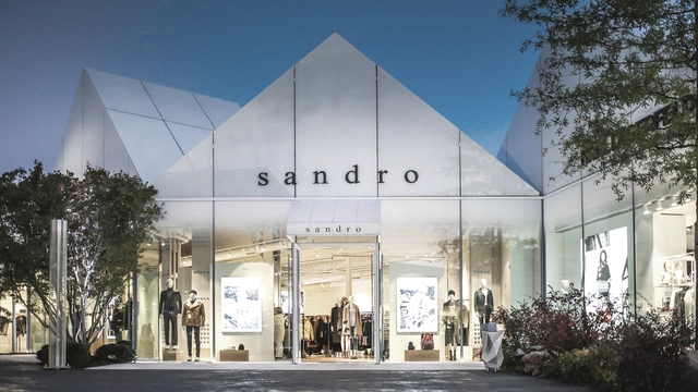 法国里昂奥特莱斯，白色小房子构成村庄 / Gianni Ranaulo Design - 可持续发展
