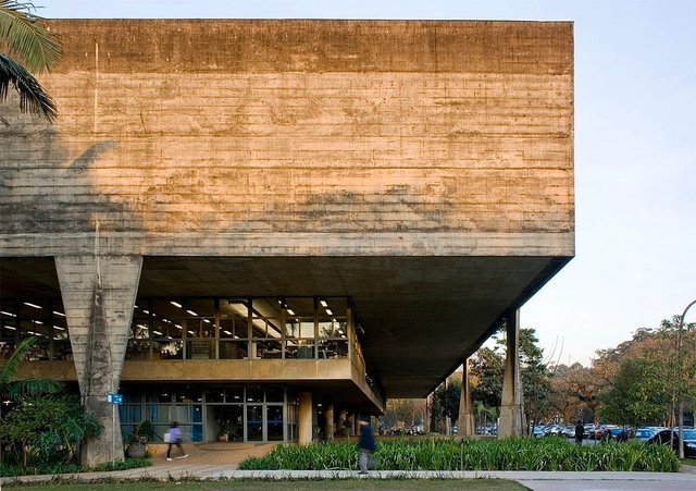 6 Schools That Defined Their Own Architectural Styles - Featured Image