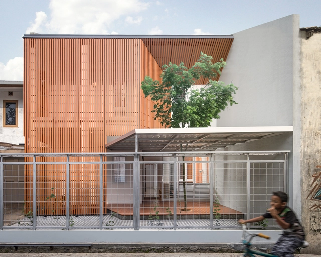 Casa Albizzia / Aaksen Responsible Aarchitecture - Renovação