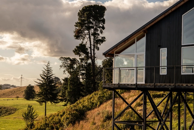 Casa V|M / WINTERI Arquitectura - Casas, Fachada, Bosque