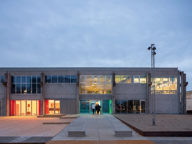 丹麦罗斯基勒音乐学校 / MVRDV + Cobe - 高中