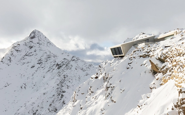 007 ELEMENTS - James Bond Cinematic Installation / Obermoser arch-omo ZT GmbH - Installation