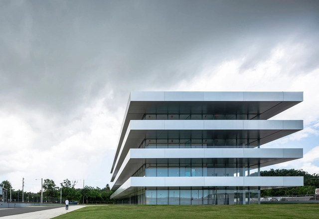 Puma Energy LatAm Headquarters / Ruiz Pardo – Nebreda - Edificio De Oficinas
