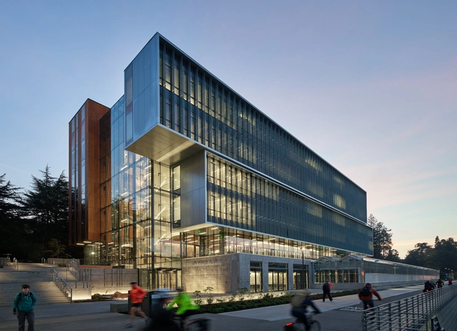 Edificio de Ciencias de la Universidad de Washington / Perkins+Will - Universidad