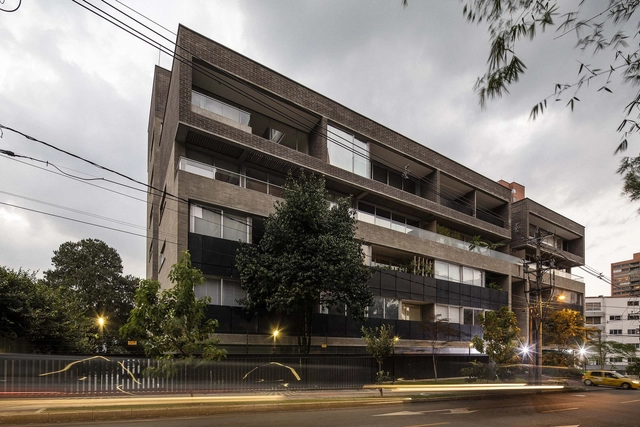 Obra 15 / Llano Arquitectos - Residencial, Fachada