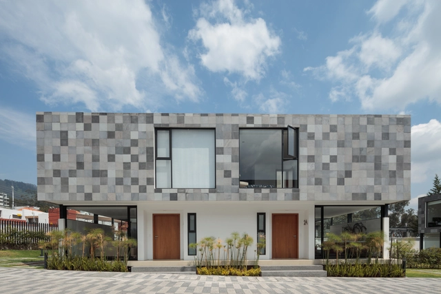 QUATRO Houses / TEC Taller EC - Casas, Fachada, Puerta