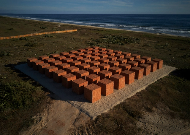 Studio Bosco Sodi presenta instalación artística en la Costa del Pacífico - Imagen Principal