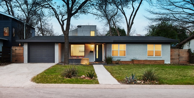 Photographer’s Studio / Derrington Building Studio - Exterior Photography, Residential, Door, Facade