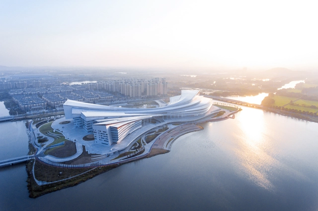 浙江湖州市吴兴区文体中心 / 蔺科（上海）建筑设计 - 体育建筑, 城市