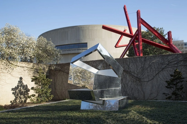 Hiroshi Sugimoto Designs New Sculpture Garden for the Hirshhorn Museum - Featured Image