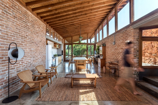 Casa do Lago / Küster Brizola Arquitetos - Casas, Terraço, Viga, Fachada, Mesa, Cadeira