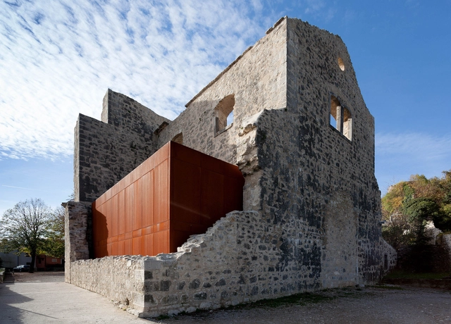 卡斯塔夫的夏季露台／Nenad Fabijanić 建筑事务所 - 公共建筑