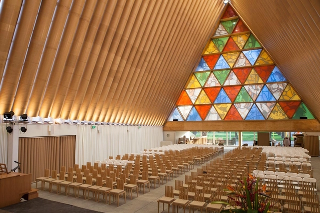 O papelão como estrutura: da indústria às obras de Shigeru Ban - Imagem de Destaque