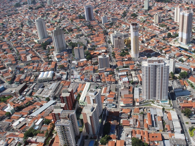 Construindo o atraso: disfunções urbanas e o “direito” de protocolo em São Paulo - Imagem de Destaque