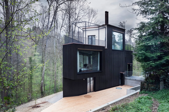 Casa para dos familias / Hajnoczky.Zanchetta Architekten + Angela Waibel - Casas