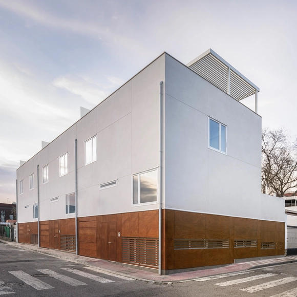 Tres viviendas en Armilla / Martinez y Soler Arquitectura - Residencial, Fachada