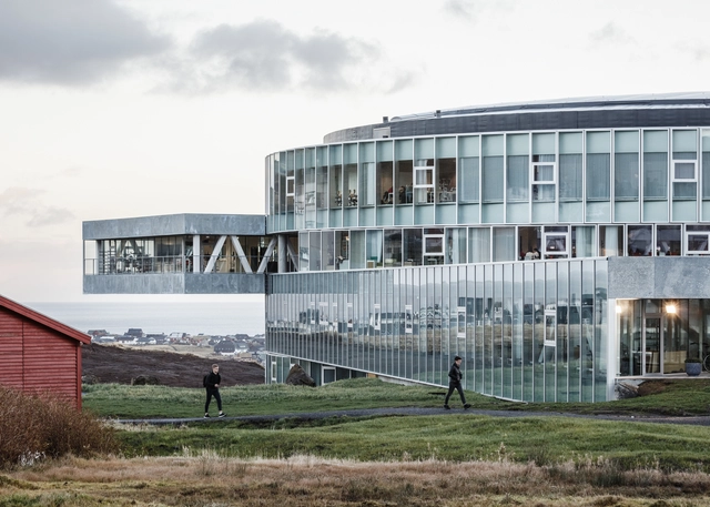 Universidad Glasir Tórshavn / BIG - Universidad