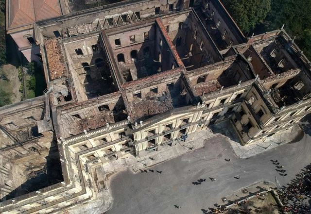 Gambiarras nas instalações elétricas provocaram incêndio no Museu Nacional - Imagem de Destaque