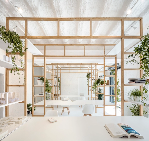 Escritório de Design Multidisciplinar / Roman Izquierdo Bouldstridge - Escritórios