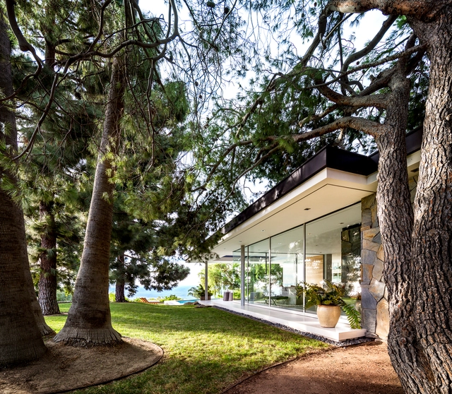 Malibu Crest / Studio Bracket - Residencial